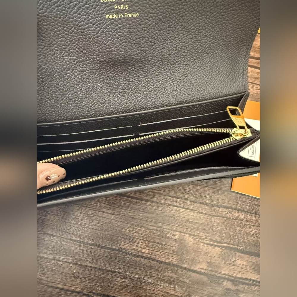 Louis Vuitton Black Monogram Sarah Wallet - Picture 12 of 14